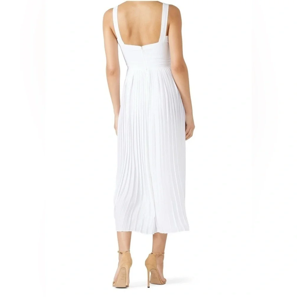 Vince Pleated Jumpsuit In Optic White V-Neck Sleeveless Size 6 - Picture 4 of 12